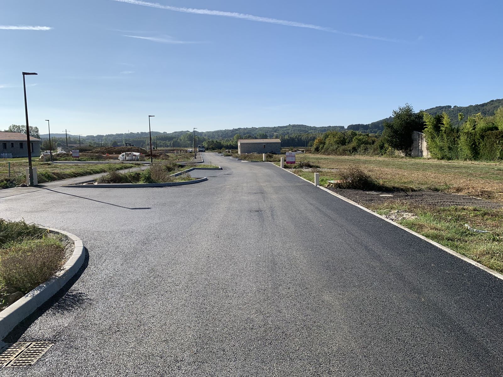 La photo IMG_7910.JPG a été réduite de 91.91 % le Lundi 09 Octobre 2023 à 13:10 par Photo Réducteur v4.9 à télécharger sur http://www.emjysoft.com/