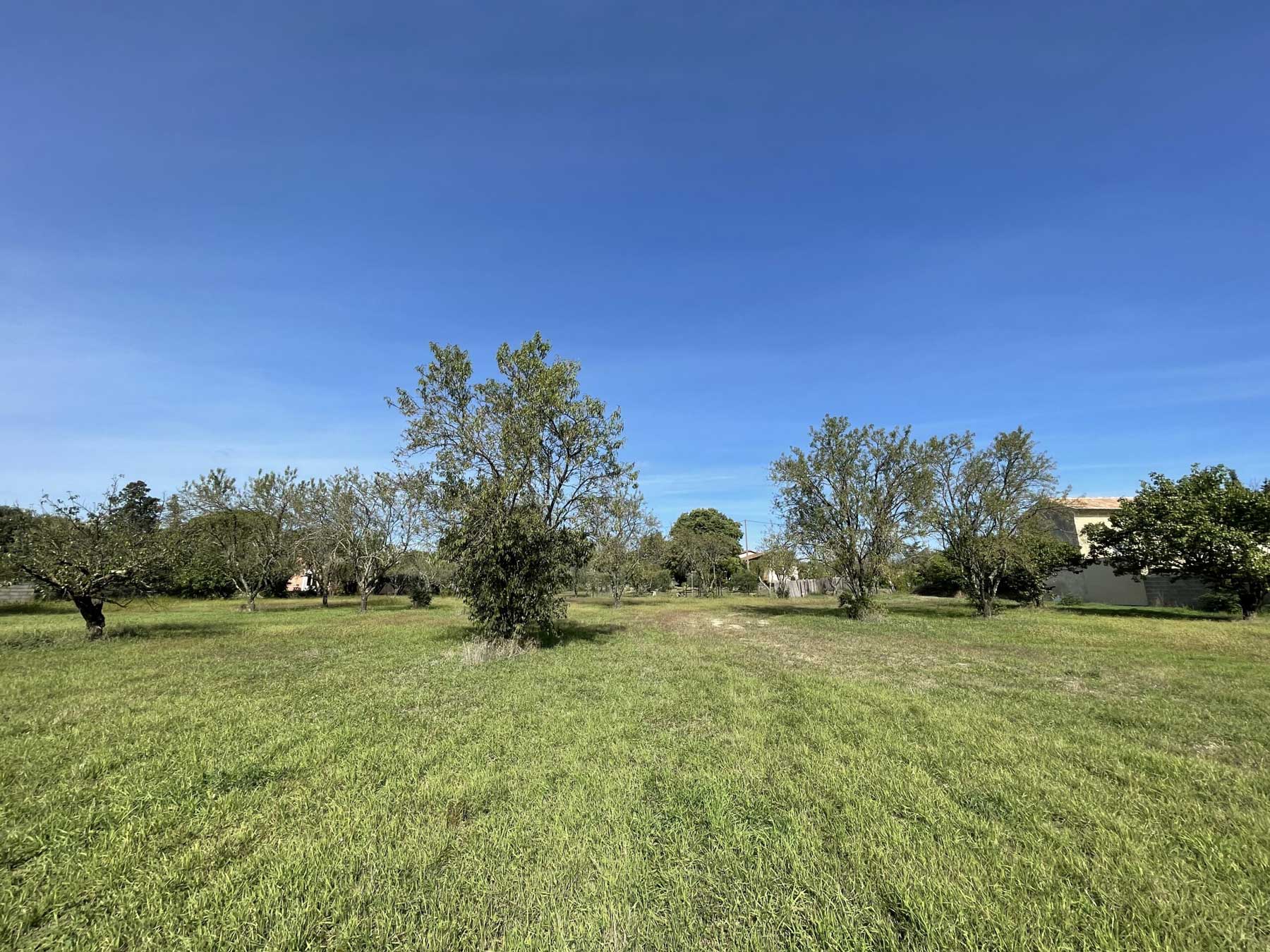 saint-quentin-la-poterie-terrain-constructible